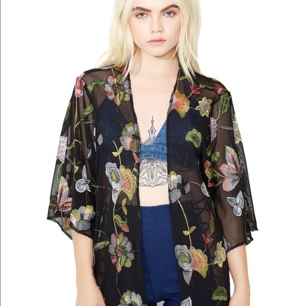Honey Punch Large Kimono Embroidered Floral Mesh Sheer Black Boho 7IT1429H-1